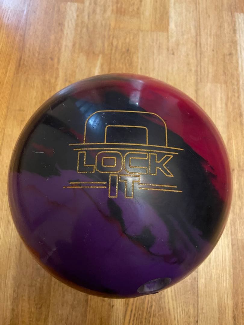 LOCK IT ボウリングボール 紫赤15ポンド