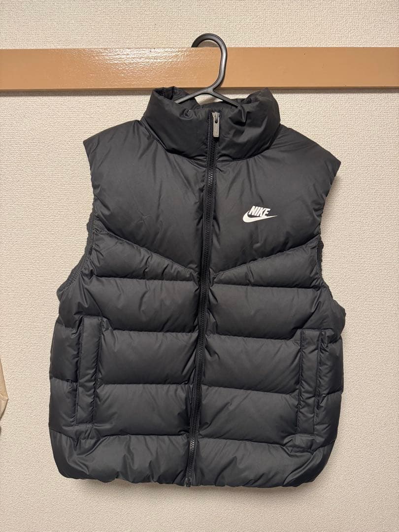 Nike ダウンベスト