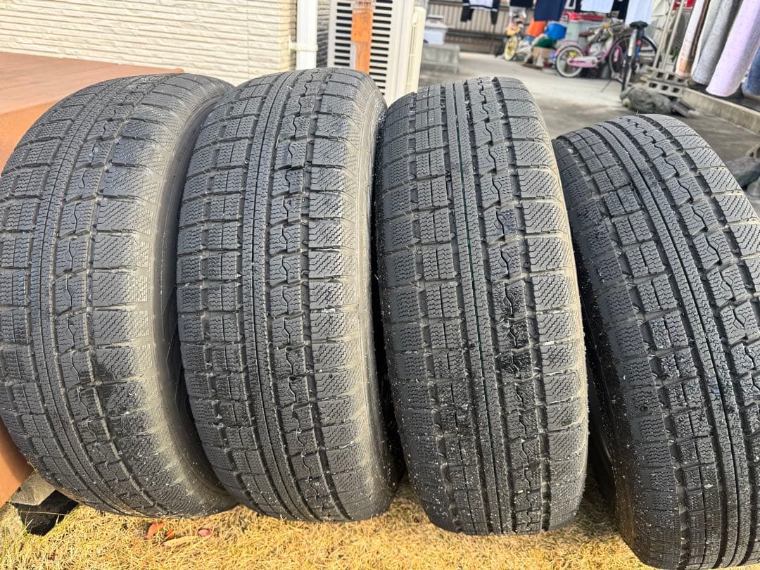 215/65R16 スタッドレス16インチ　アルファード・ヴェルファイア用