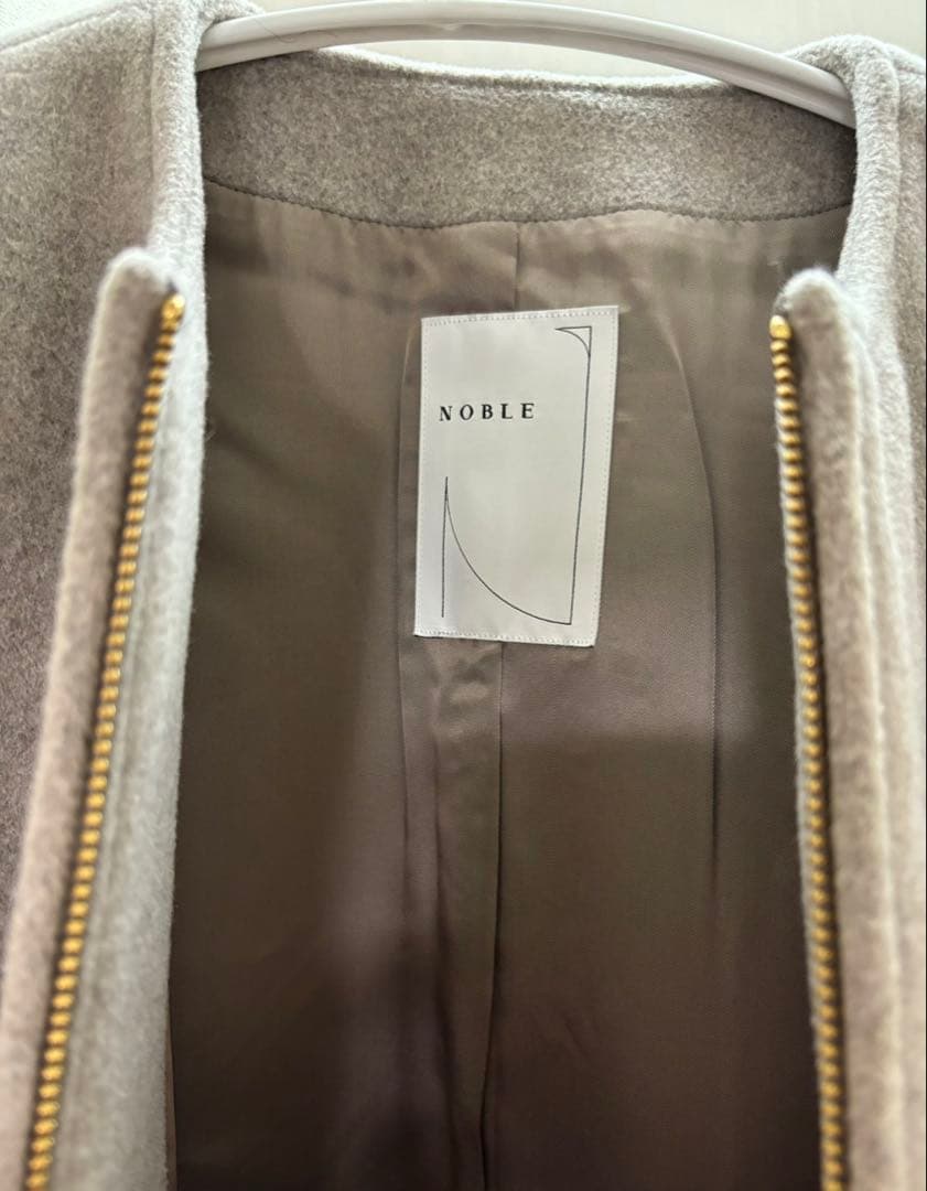 NOBLE MTRカラーレスジップショートコート ベージュ