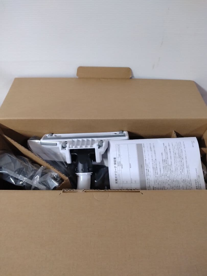 ★【最新モデル】10.8Vマキタ充電式クリ−ナCL200FDサイクロン一体