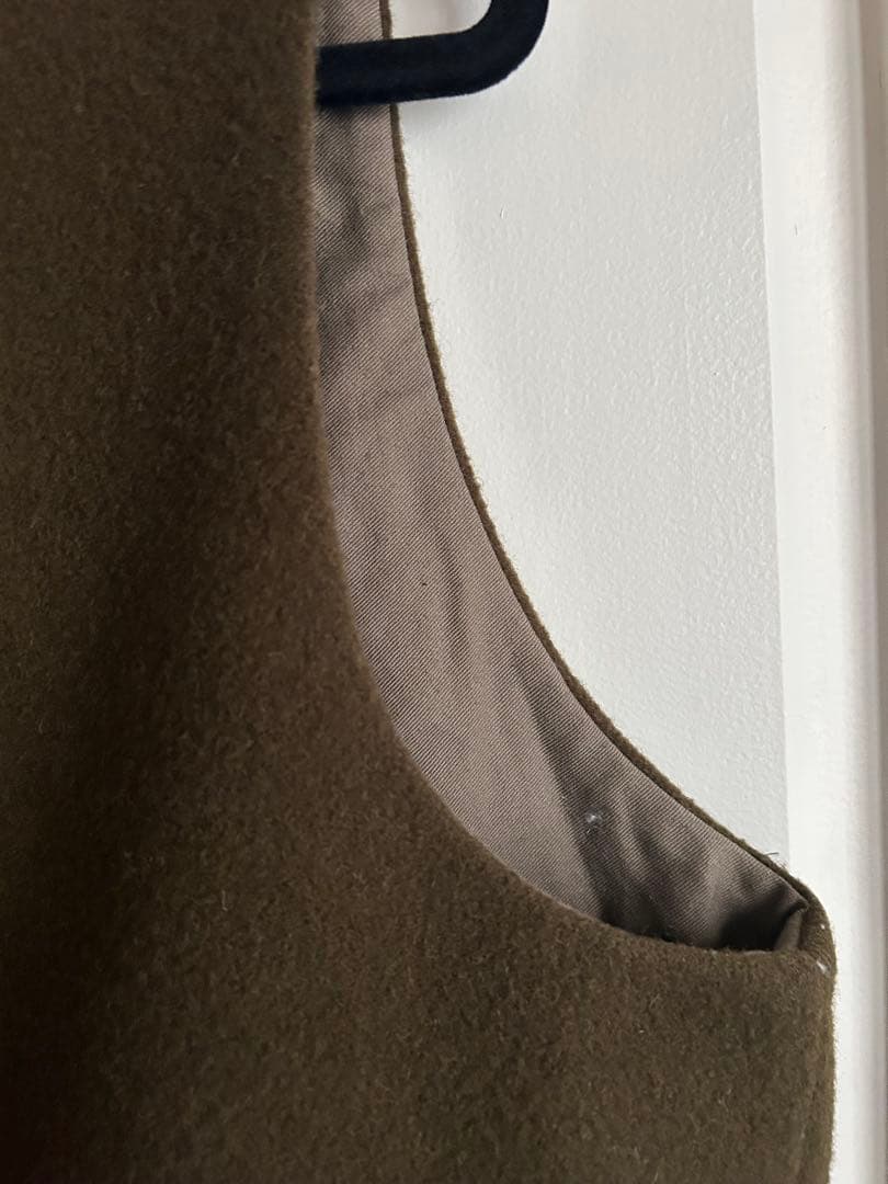 CONFECT ベスト　オリーブ