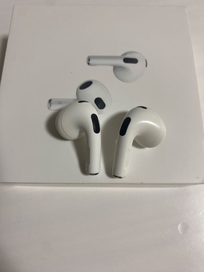 【純正品】Apple AirPods 第3世代/充電、接続問題なし