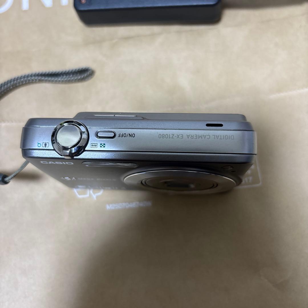 CASIO デジタルカメラEXILIMエクシリムex-z1018 グレーコンデジ