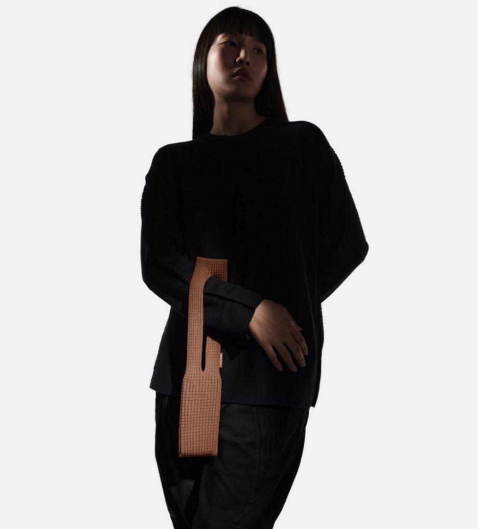 iPhone Pocket by ISSEY MIYAKE ショート シナモン