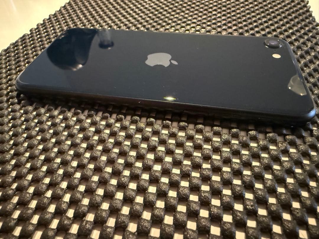 Apple iPhone SE第３世代 ミッドナイト64G SMフリー