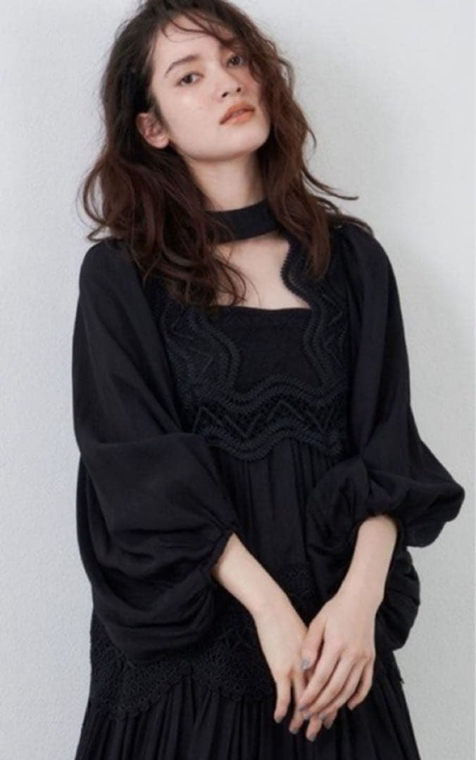 美品✨ ラベルエチュード　モチーフレースギャザーボリュームチョーカーワンピ一ス