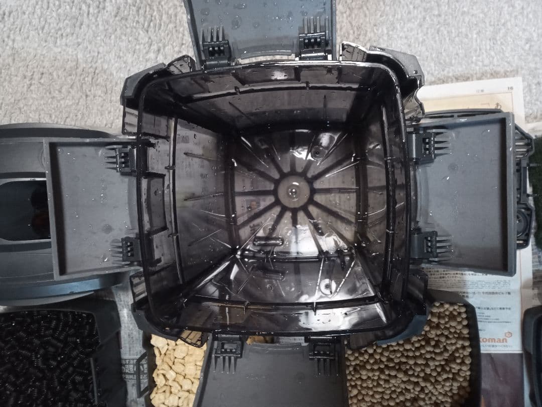 ロ*ト様 エーハイム　プロフェッショナル4　2273