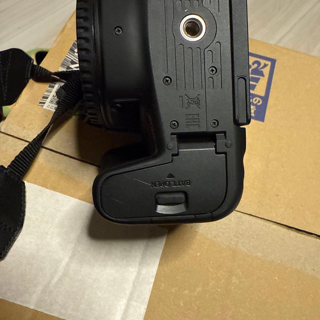 Canon EOS KISSx10i一眼レフカメラ 本体 バッテリー 説明書