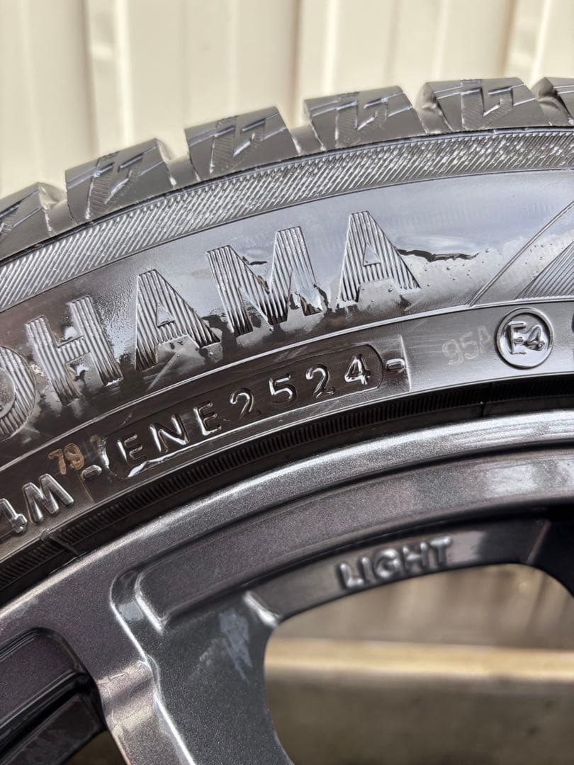 ICE GUARD215/50R17 114.3 5穴2024スタッドレス