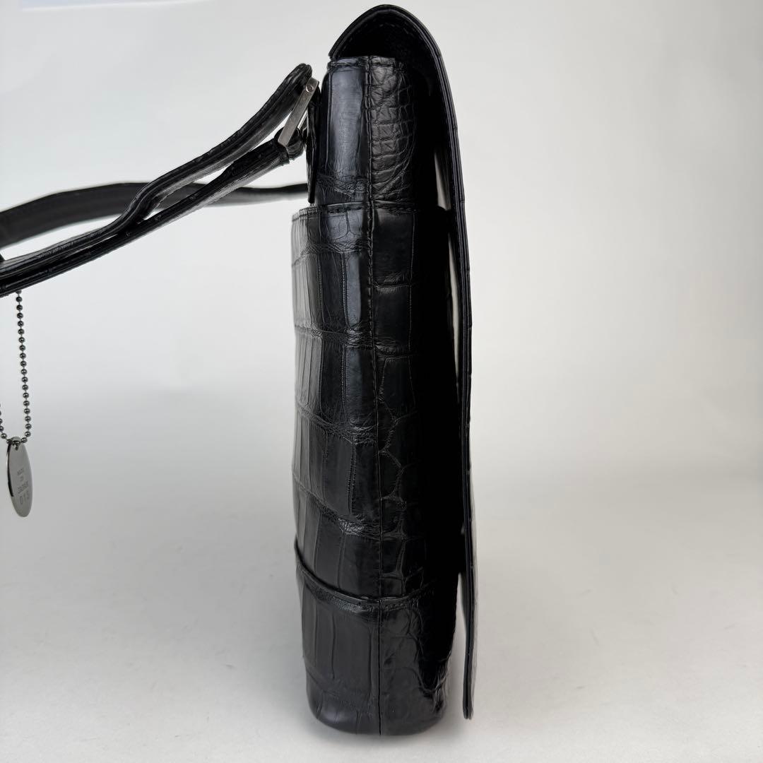 【未使用級】JRA認定 クロコダイル マット ショルダーバッグ 被せ ブラック