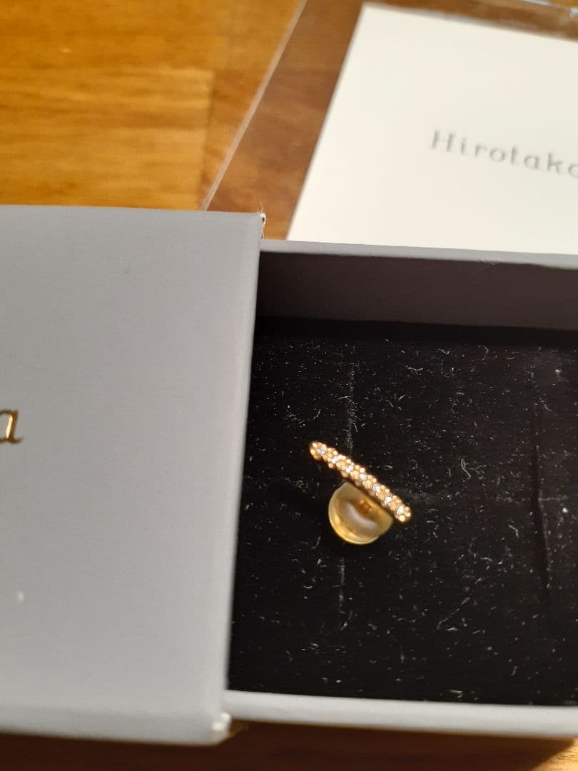 ヒロタカ　ステープル　ダイヤモンド　ピアス