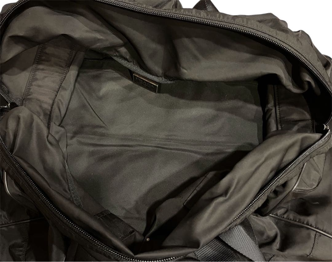 PRADA ブラック ボストンバッグ