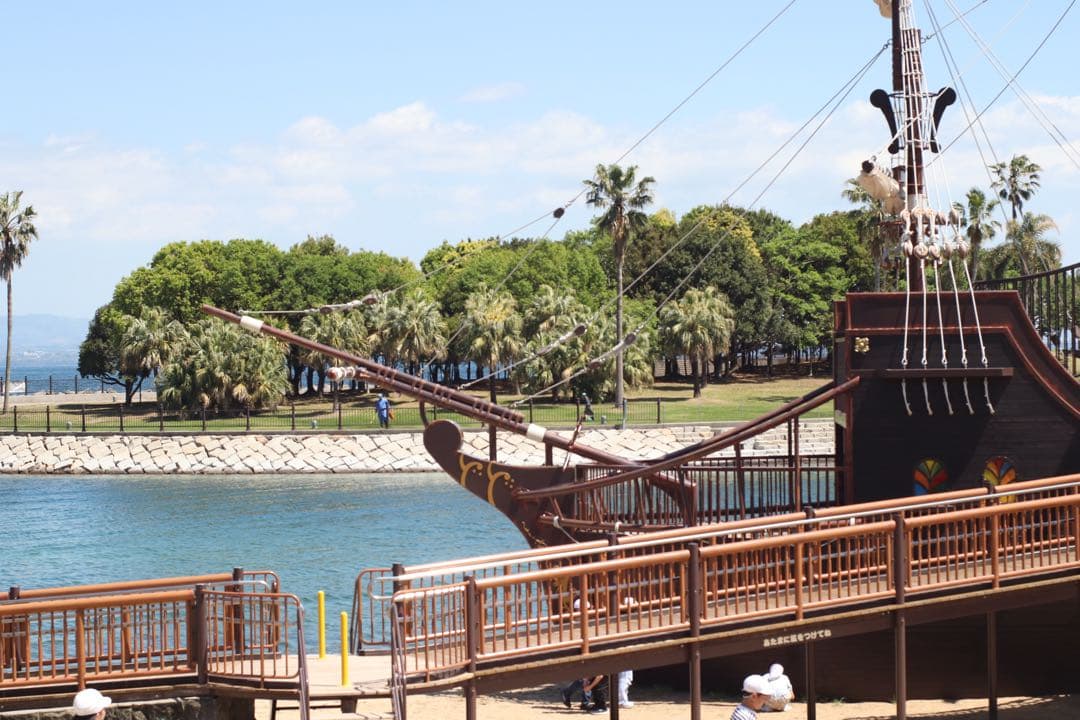 ★ OLYMPUS OM-2 (革ケース付)+ ★ 標準レンズ 50mm