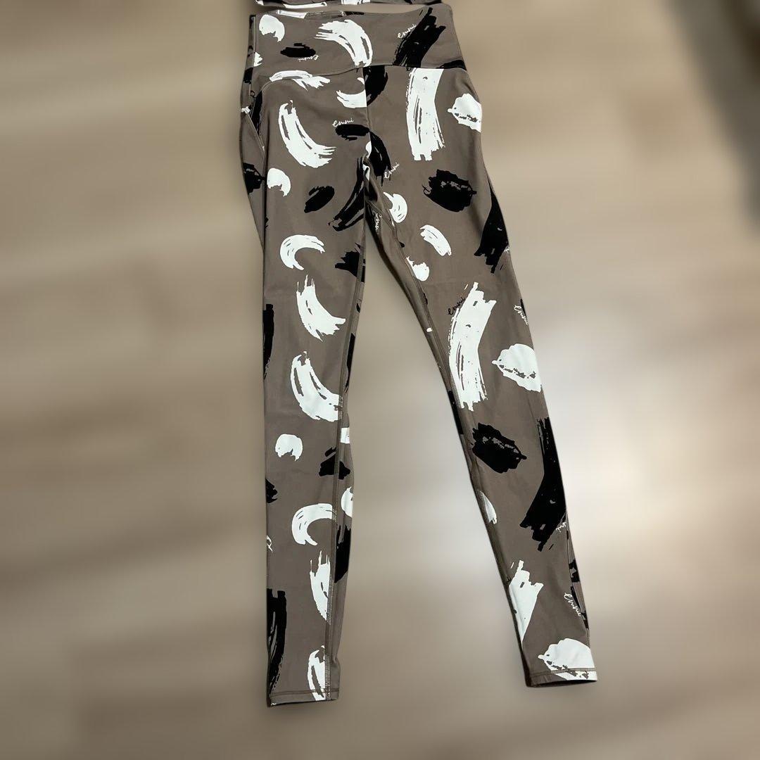 エミヨガ emmiヨガウェア　ブラトップ&レギンス