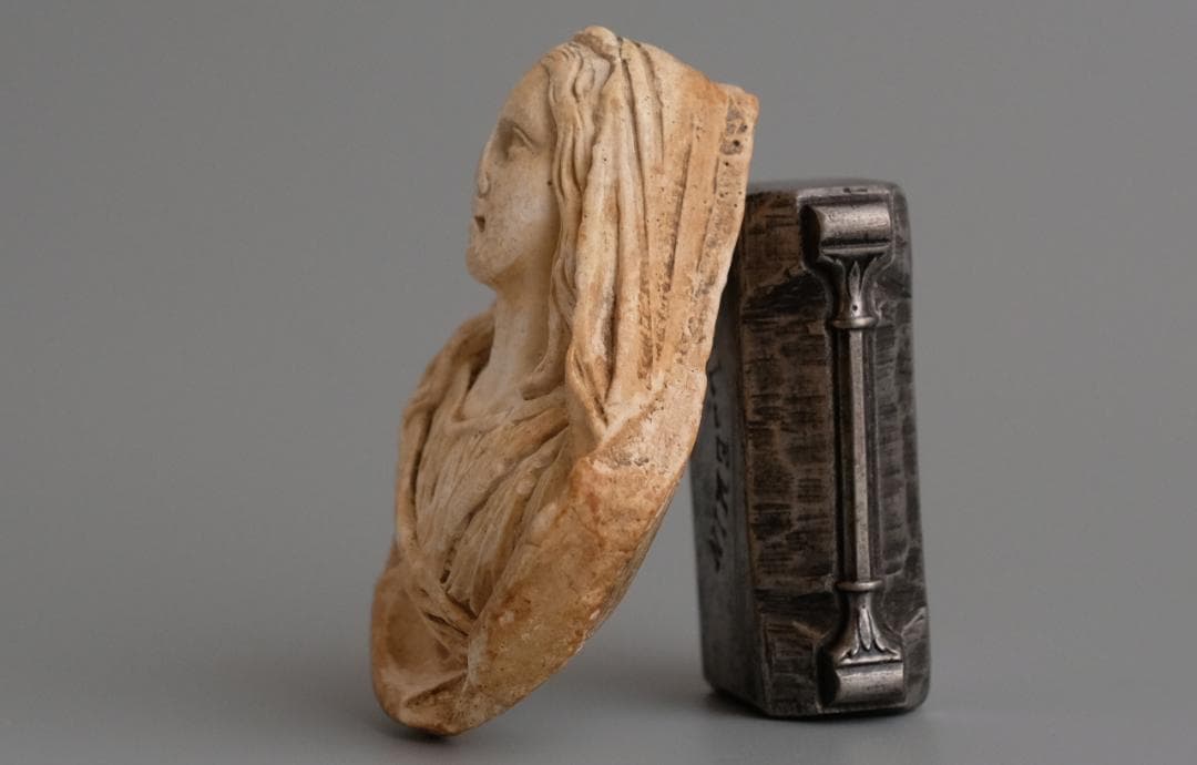 聖母彫刻、西洋彫刻、 アンティーク雑貨 ヨーロッパ