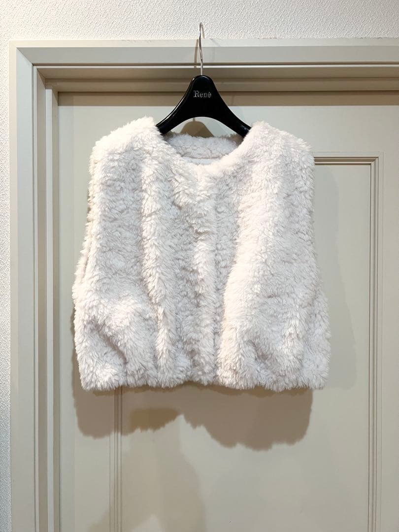 美品トゥモローランド Ballseyランダムファーショートベスト