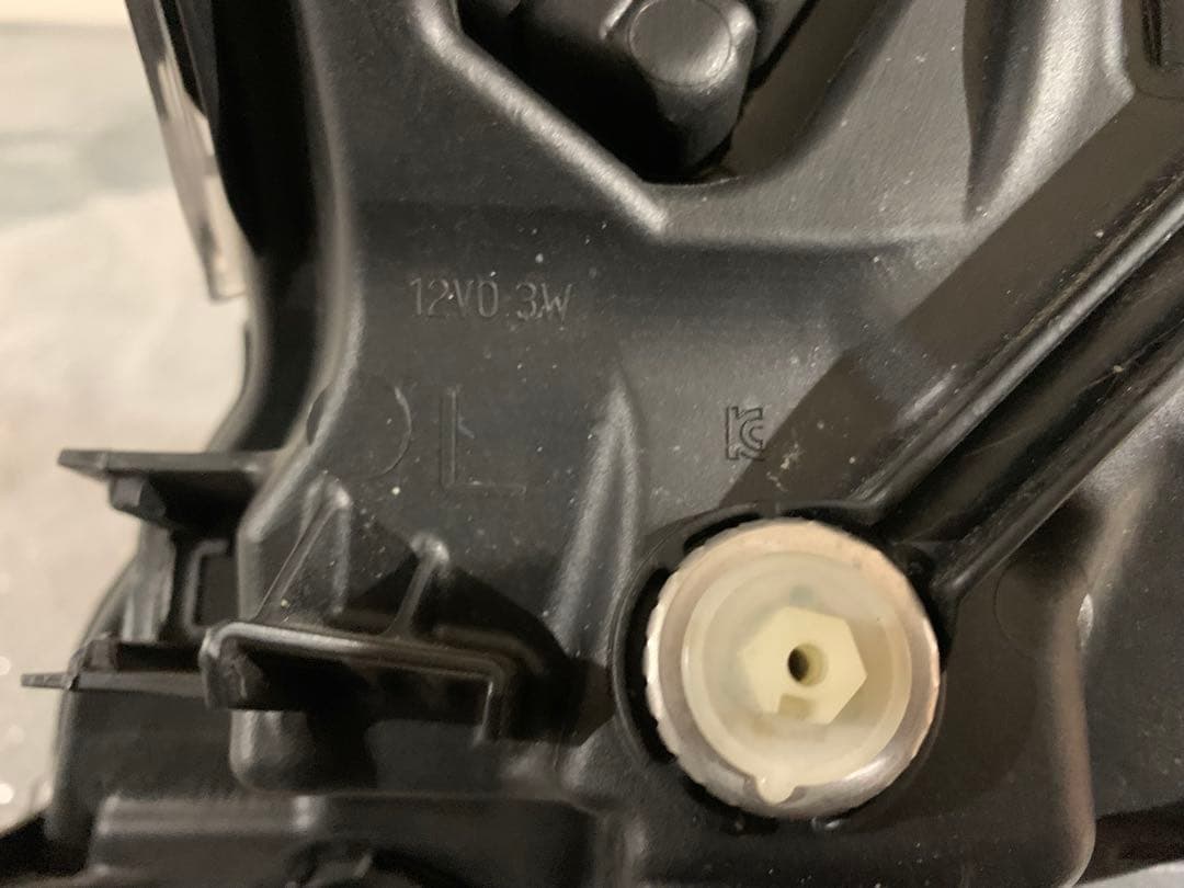 トヨタ 50系プリウス 前期 純正 LED 左 L 助手席側 ヘッドライト