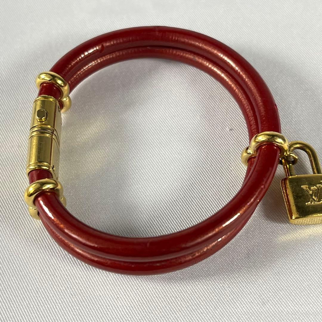 LOUIS VUITTON 赤 パテントレザー バングル キープイットカデナ