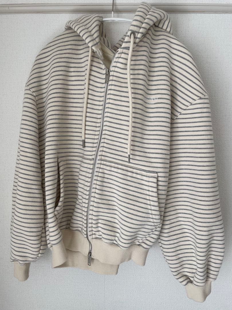 GLOWNY ストライプ ジップアップパーカー