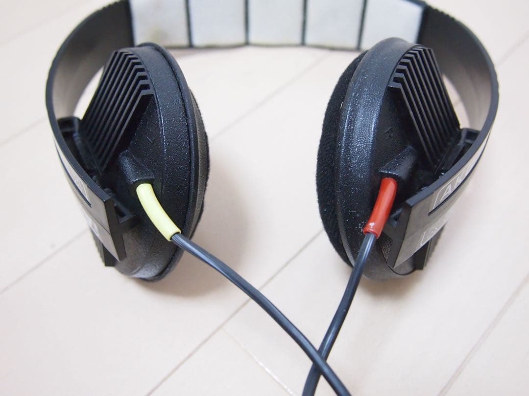 希少品 昭和レトロ AKG K80 有線ヘッドホン Australia