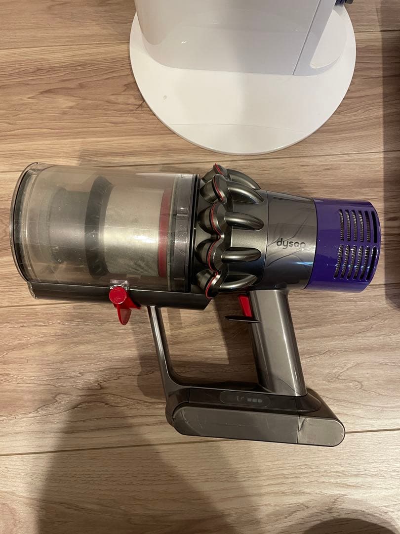 Dyson SV12 V10fluffy（バッテリートラブルあり）
