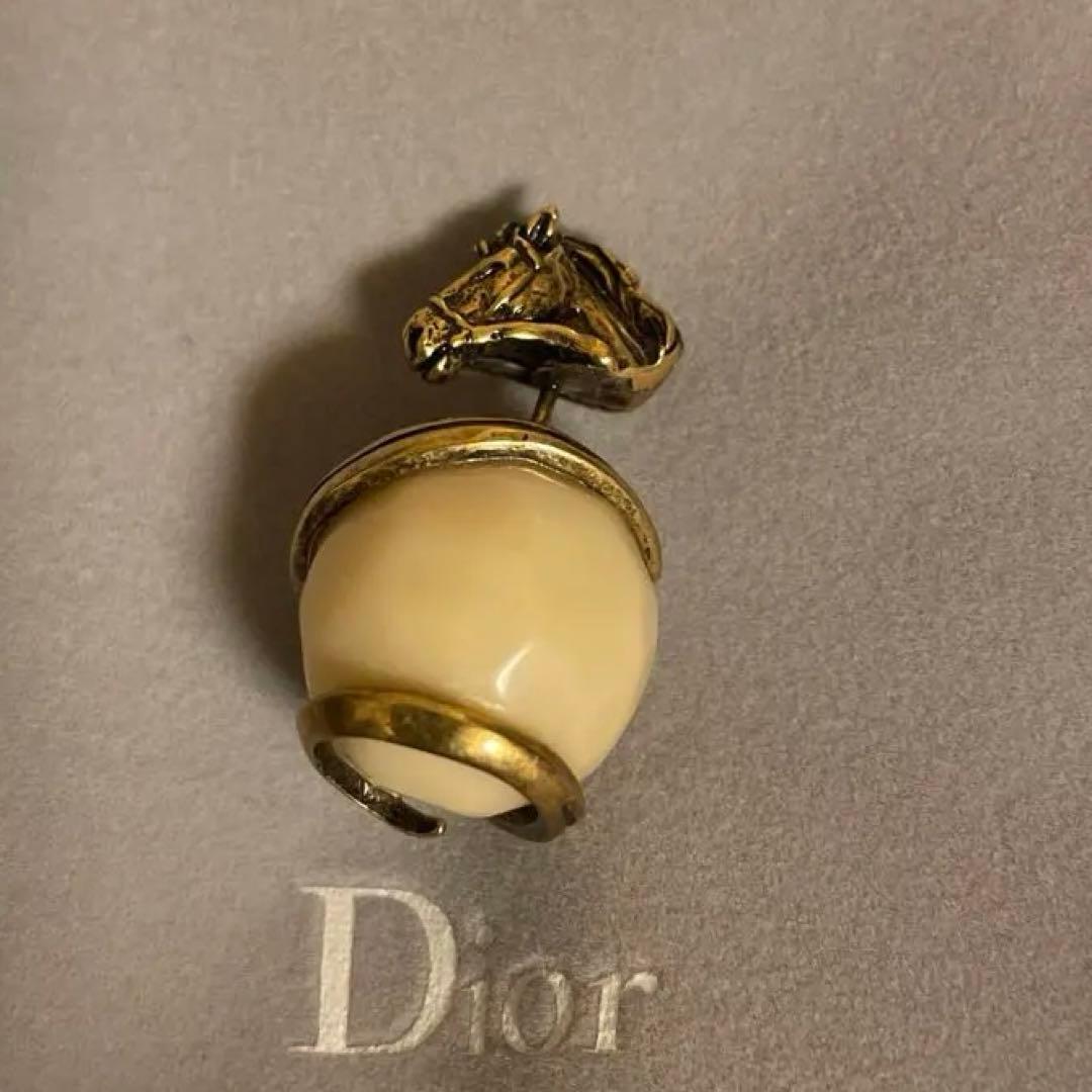 Dior 片耳用ピアス　馬/ホースモチーフ