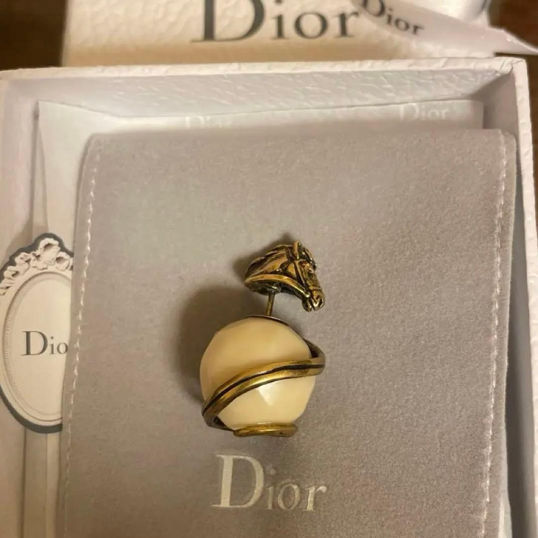 Dior 片耳用ピアス　馬/ホースモチーフ