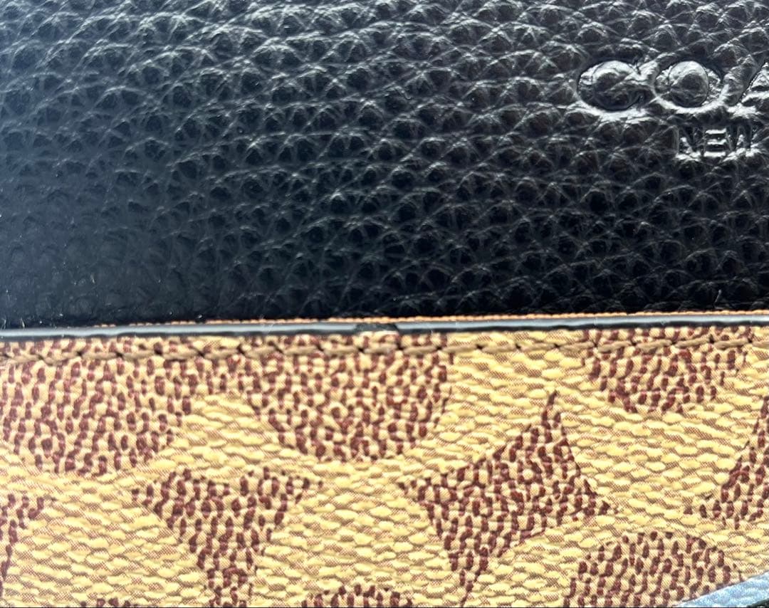 【新品・未使用】COACH サリバン クロスボディ シグネチャー