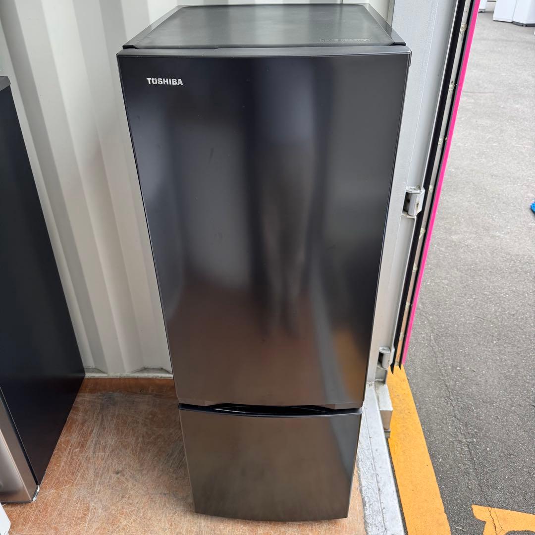 C7426★2023年製美品★東芝　冷蔵庫　黒　ブラック 大型　一人暮らし