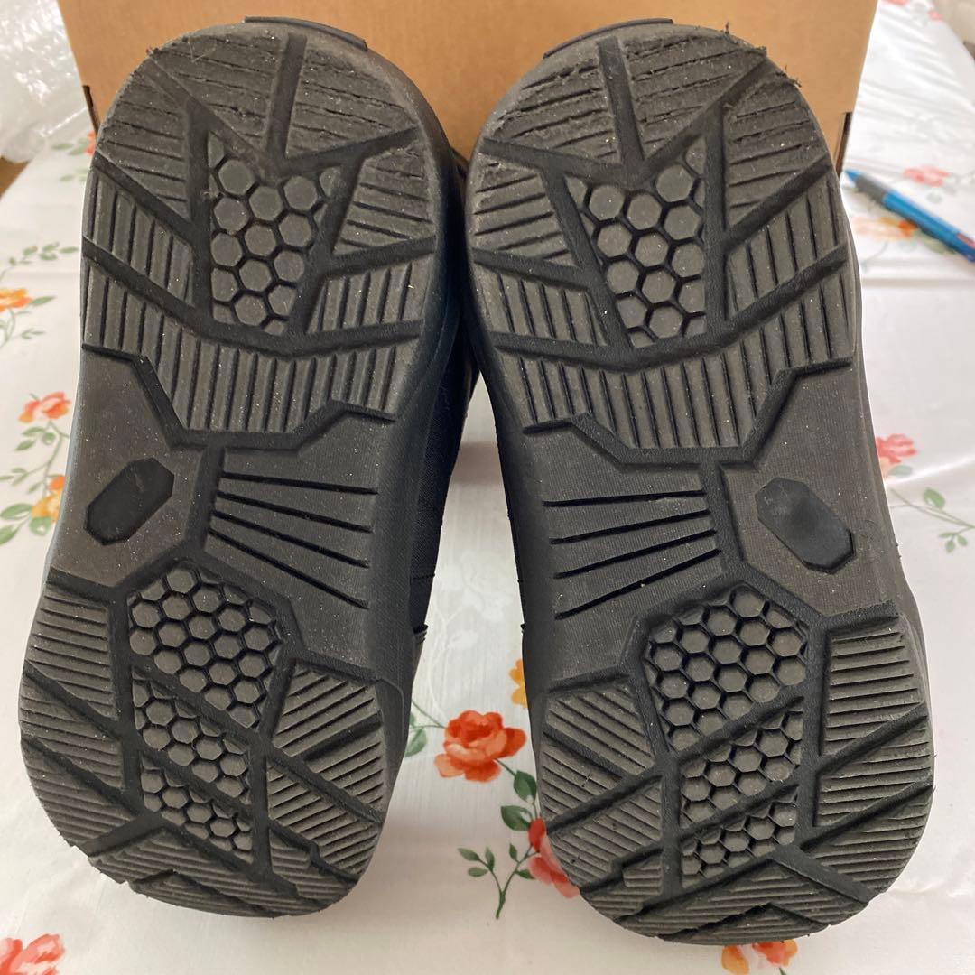 再再値下げ‼️ZUMA女性用スノーボードブーツ BOAシステム　２４.０