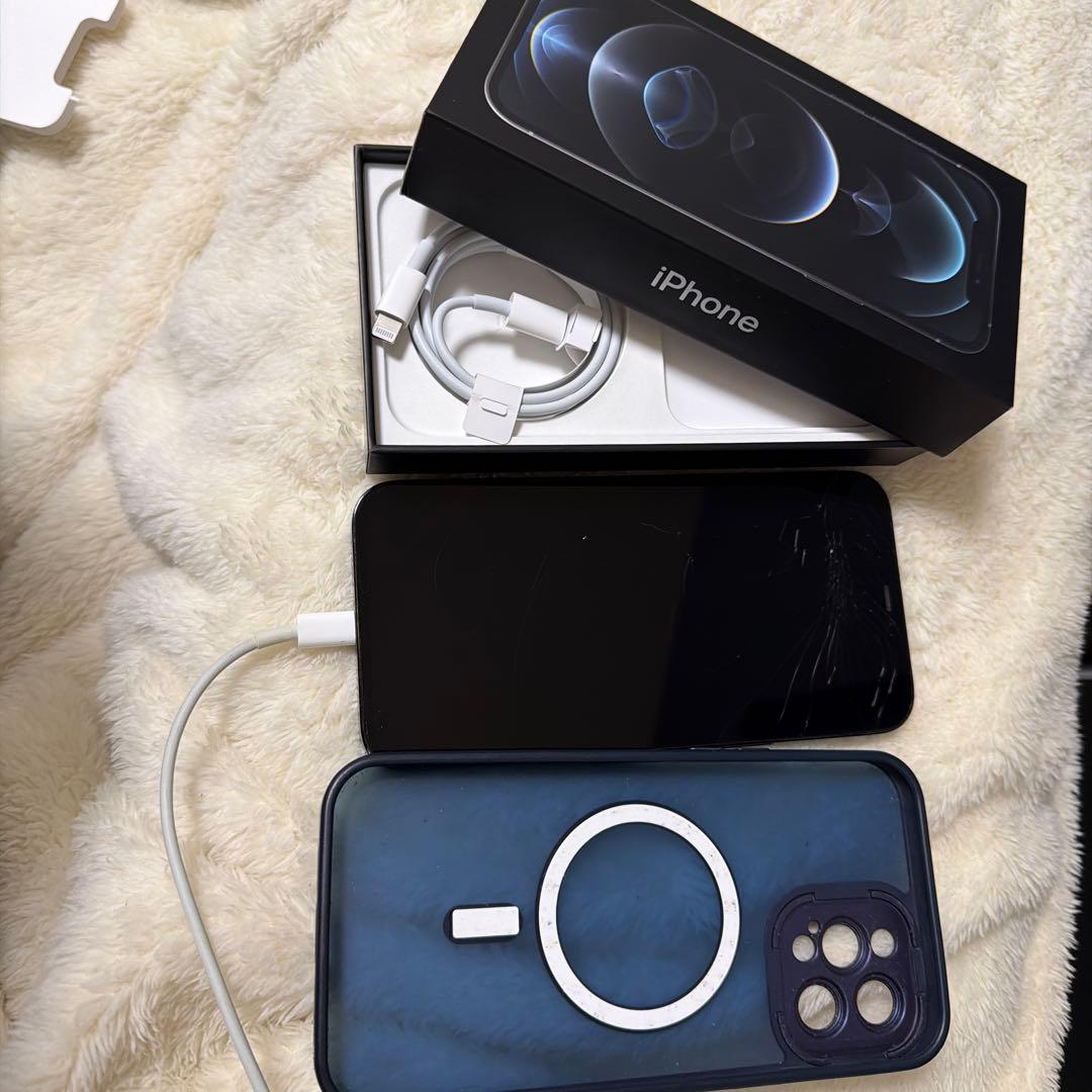 iPhone 12 ProMax 256GBグラファイト ひび割れあり 本体