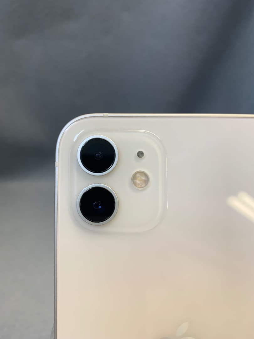 超美品　国内版　SIMフリー　iPhone12 64GB ホワイト色