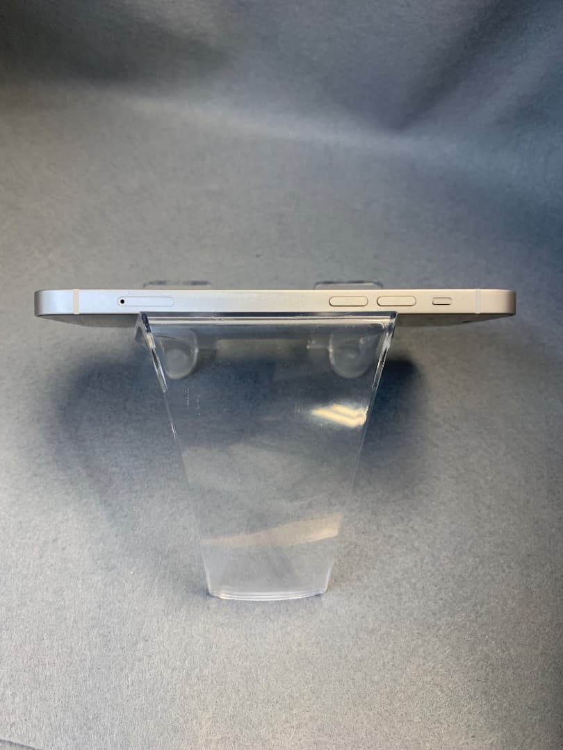 超美品　国内版　SIMフリー　iPhone12 64GB ホワイト色