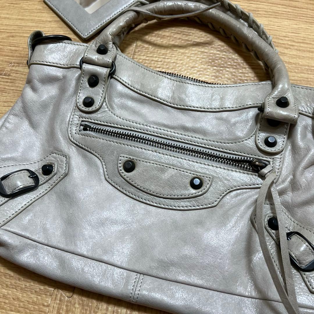 バレンシアガ　BALENCIAGA　ハンドバッグ　肩ベルトなし