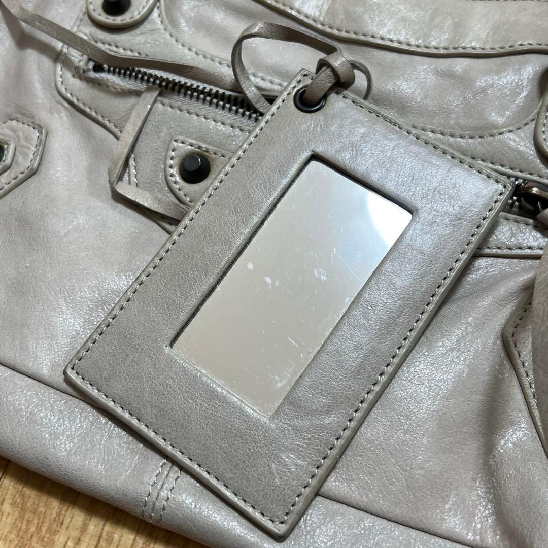 バレンシアガ　BALENCIAGA　ハンドバッグ　肩ベルトなし