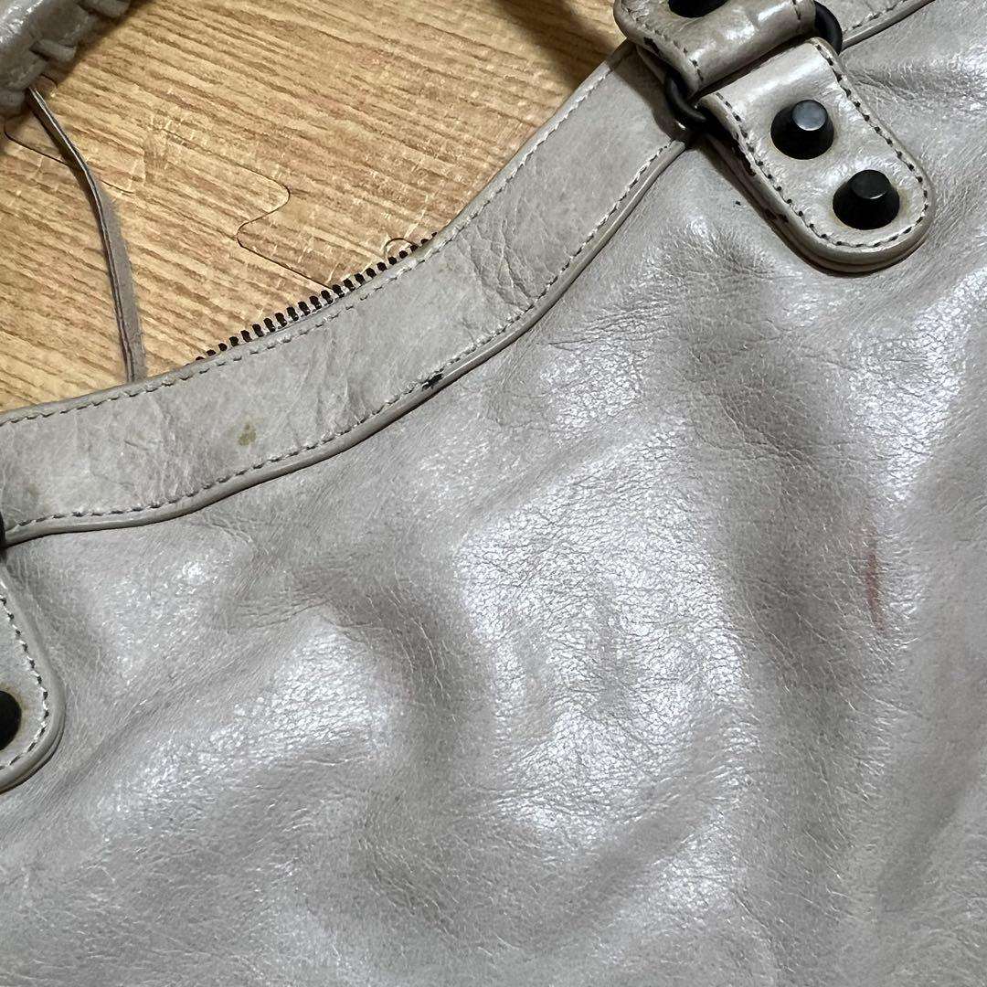 バレンシアガ　BALENCIAGA　ハンドバッグ　肩ベルトなし