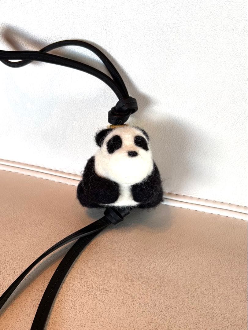 LOEWE バッグチャーム パンダ フェルト&カーフ