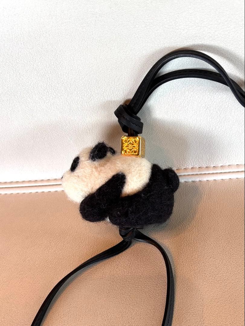 LOEWE バッグチャーム パンダ フェルト&カーフ