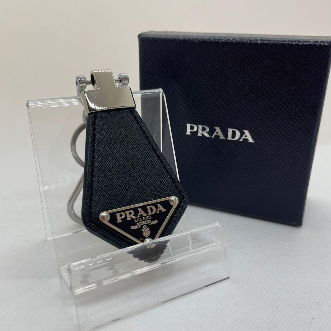 【未使用級】プラダ ノベルティ キーホルダー チャーム サフィアーノレザー 黒