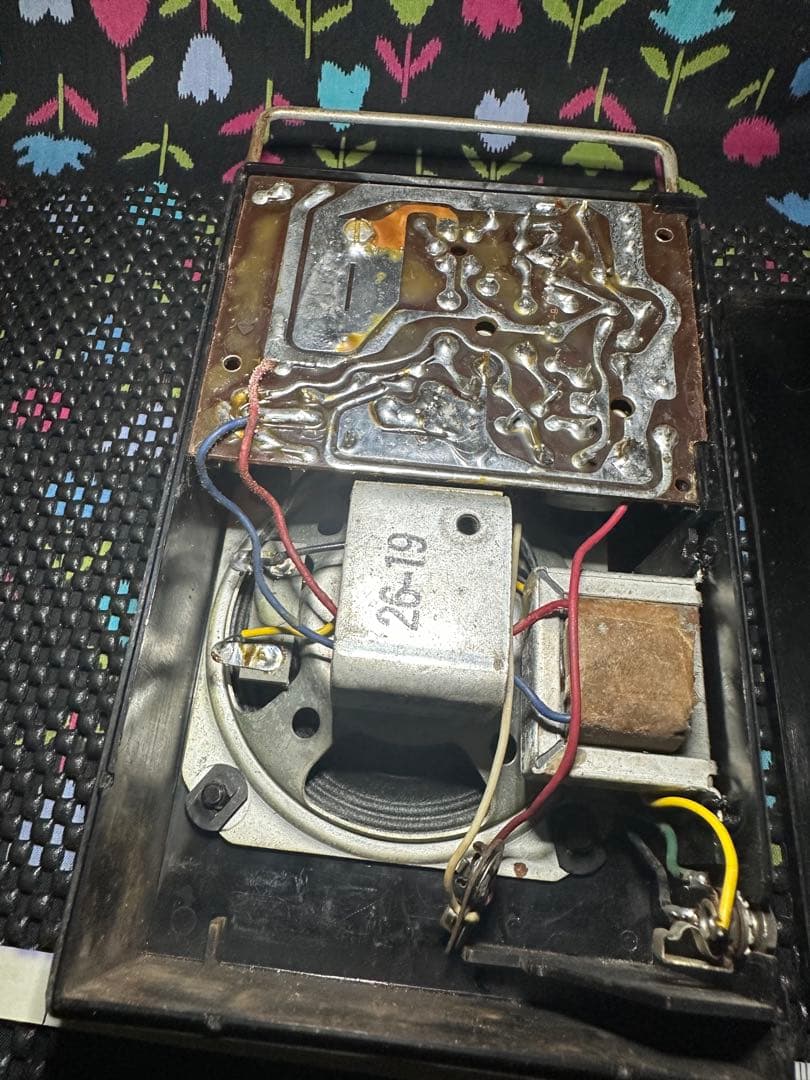 ラジオ・コンポ Bulova Valiant Transistor Radio