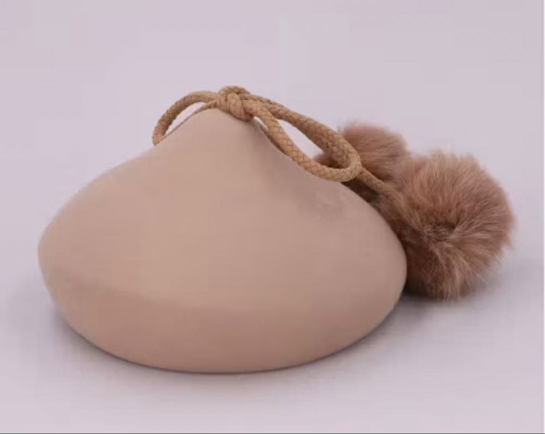 ポンポン付きとんがりベレー　CA4LA Atelier Mad PON PON