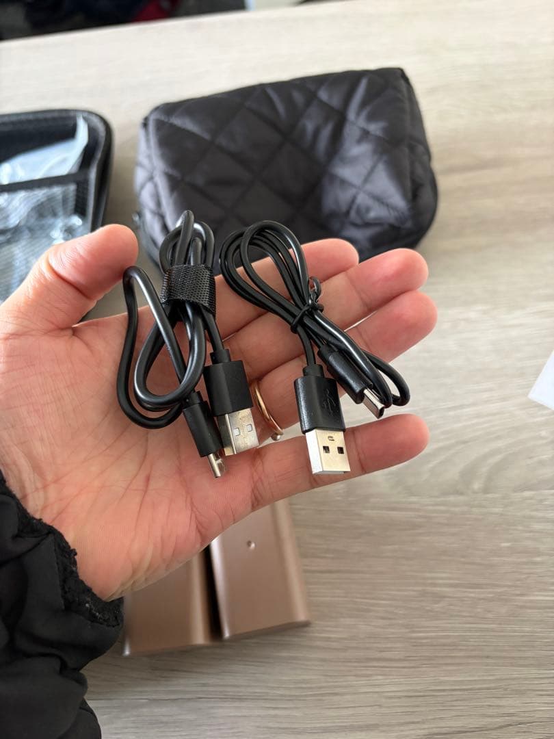 NEEWER F700 カメラモニターマウント付