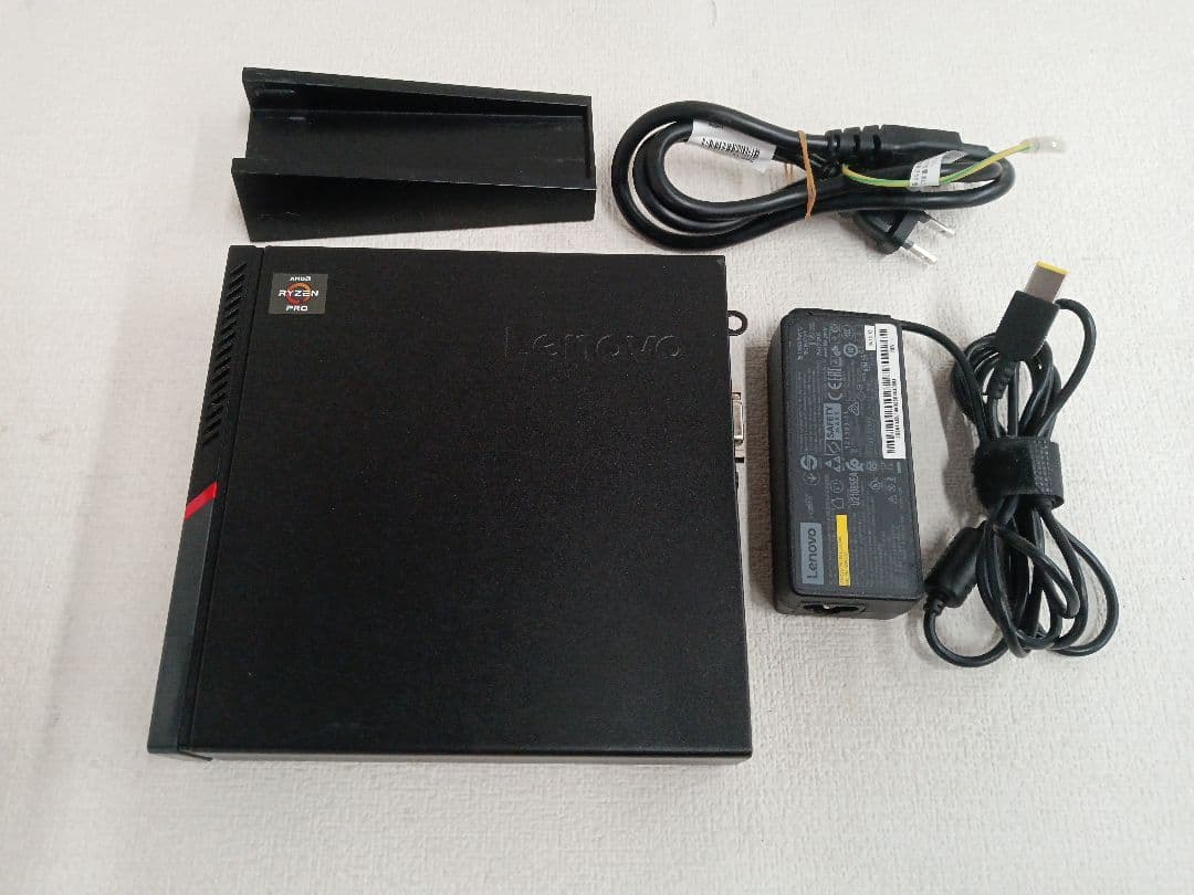 θ Lenovo ThinkCentre M715q 8GB ストレージ無　特価