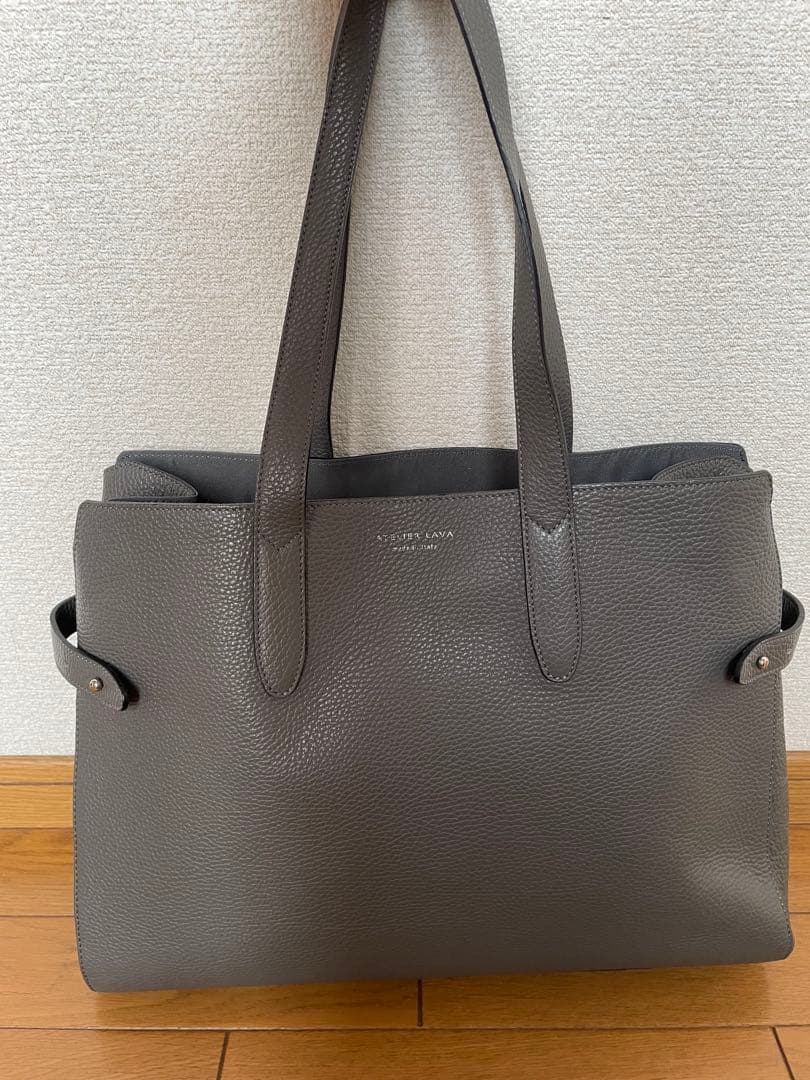 ATELIER LAVA 牛革トートバッグ