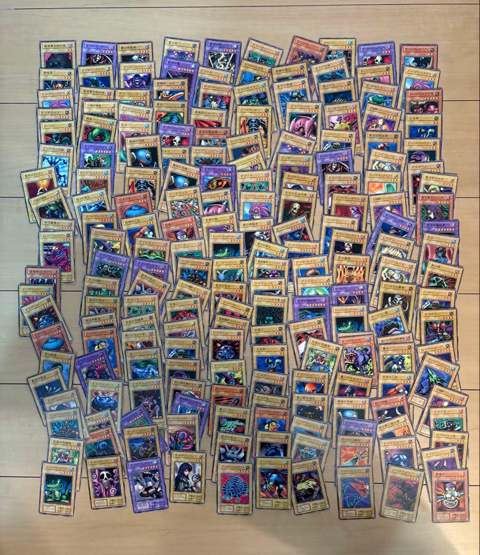 遊戯王OCG デュエルモンスターズ 初期　モンスター　ノーマル　1000枚以上