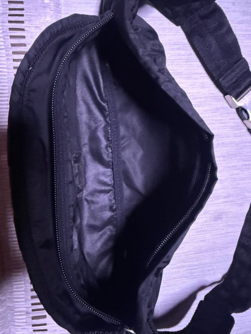 最終価格！PRADA ブラック ナイロン ウエストバッグ