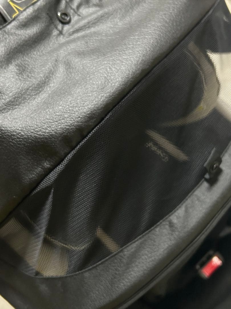 【美品】Combi ネルーム エッグショック NF-600 チャイルドシート