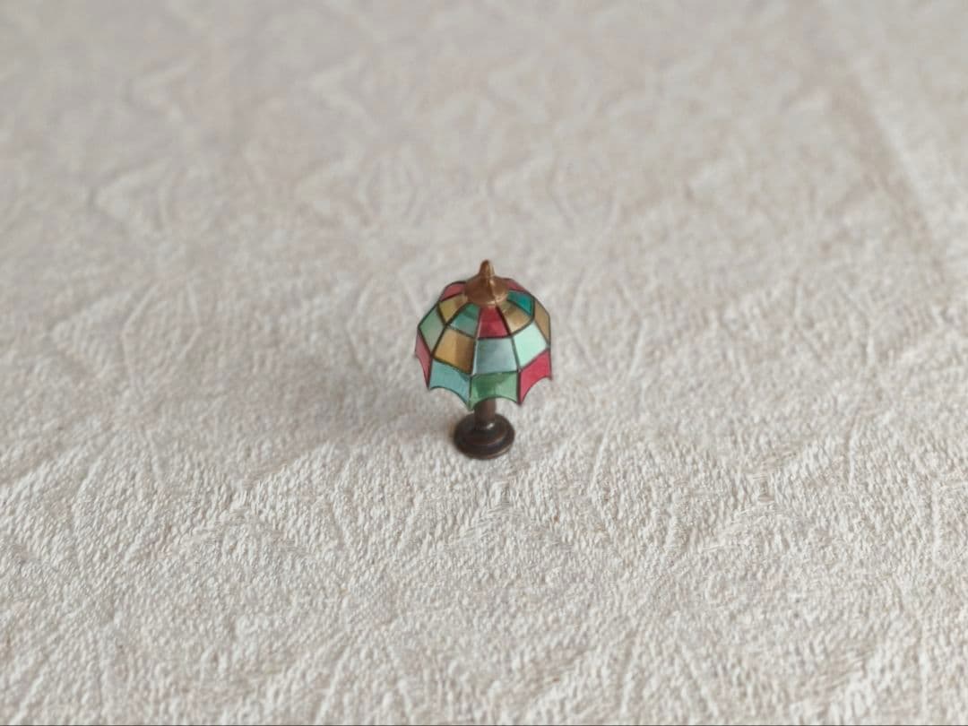 【cinnamon さま】 vintage ❀ ステンドグラスの 小さなランプ