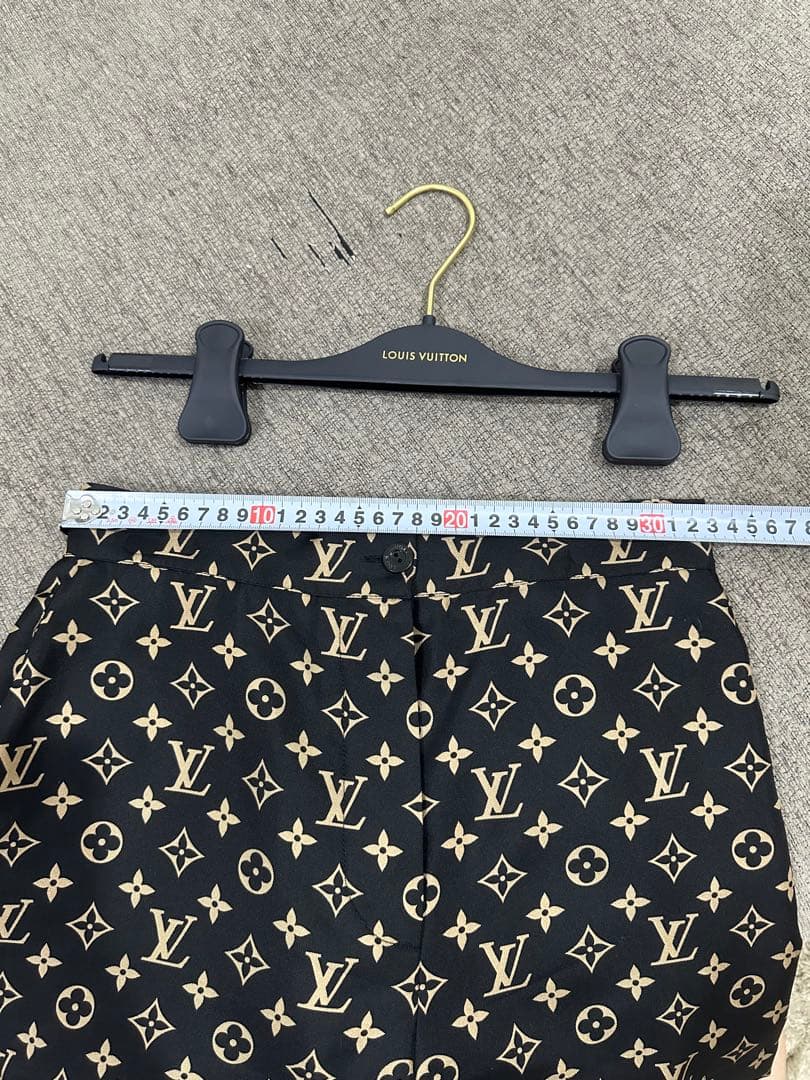 Louis Vuitton ロゴプリント ショートパンツ